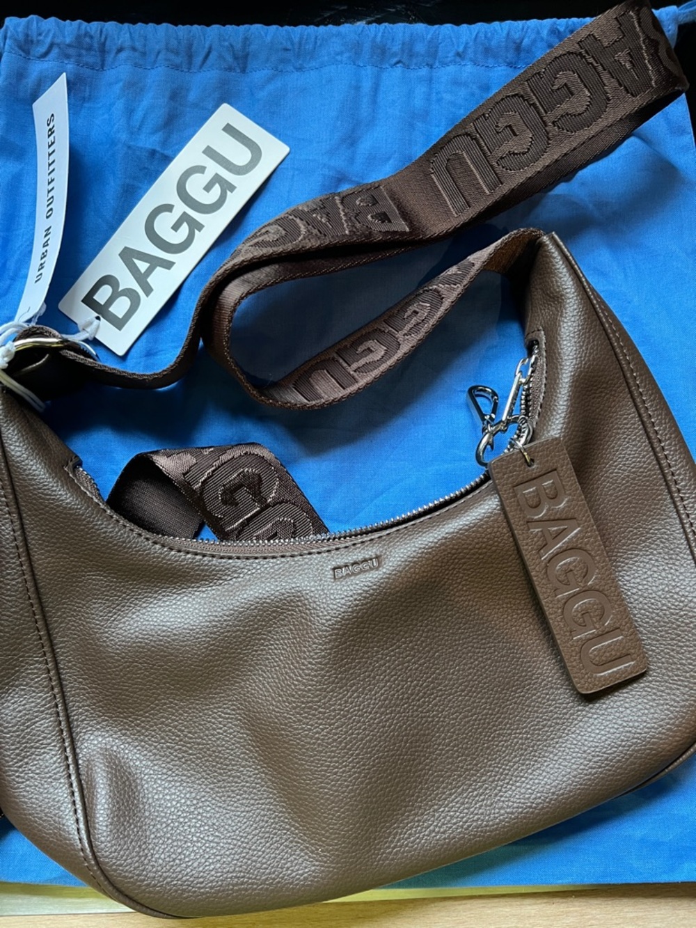 BAGGU small recycled leather crescent bag brown